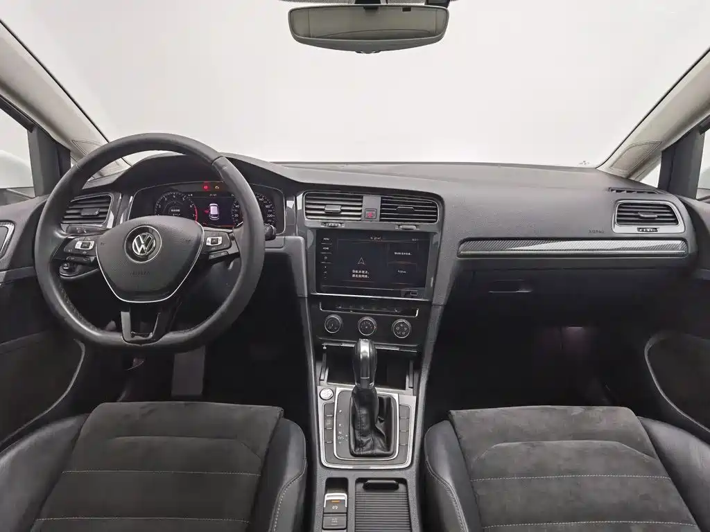 Volkswagen Golf 2020