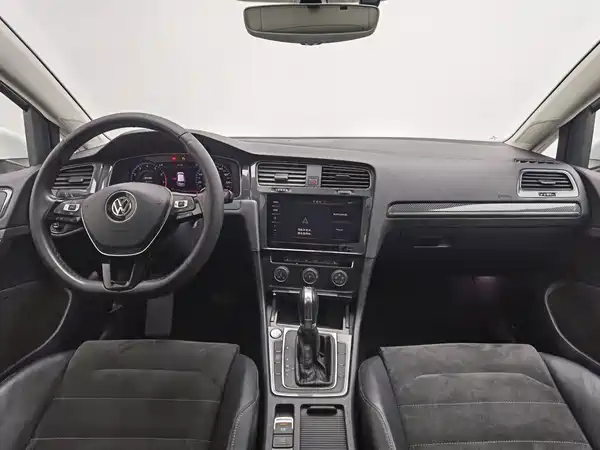 Volkswagen Golf 2020