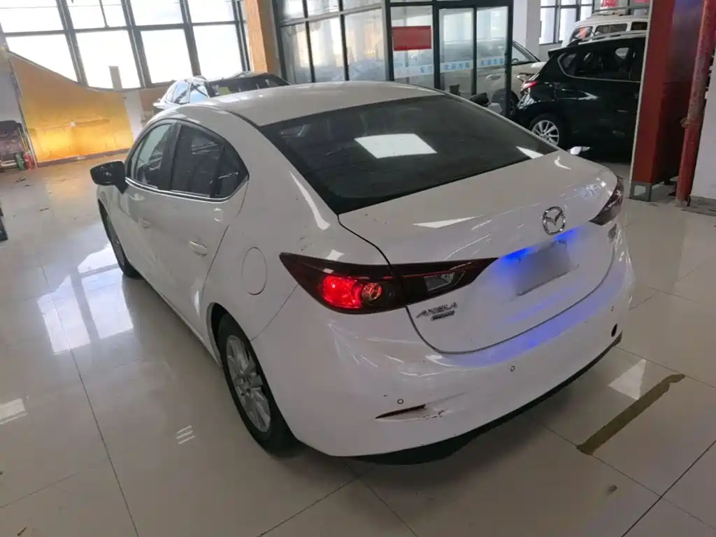 Mazda 3 Axela 2019