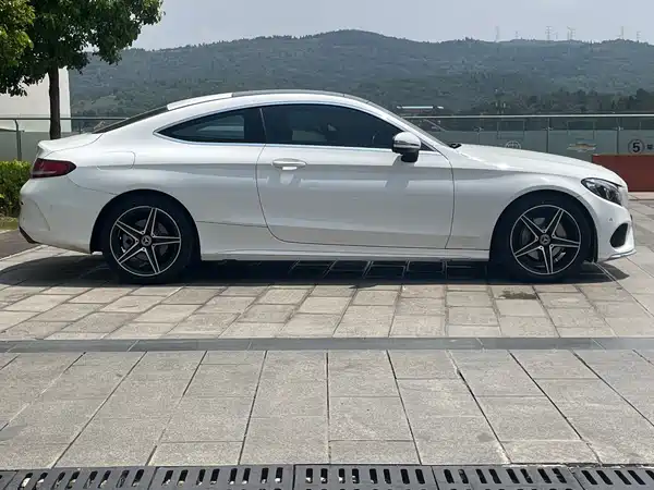 Mercedes-Benz C-Class 2018