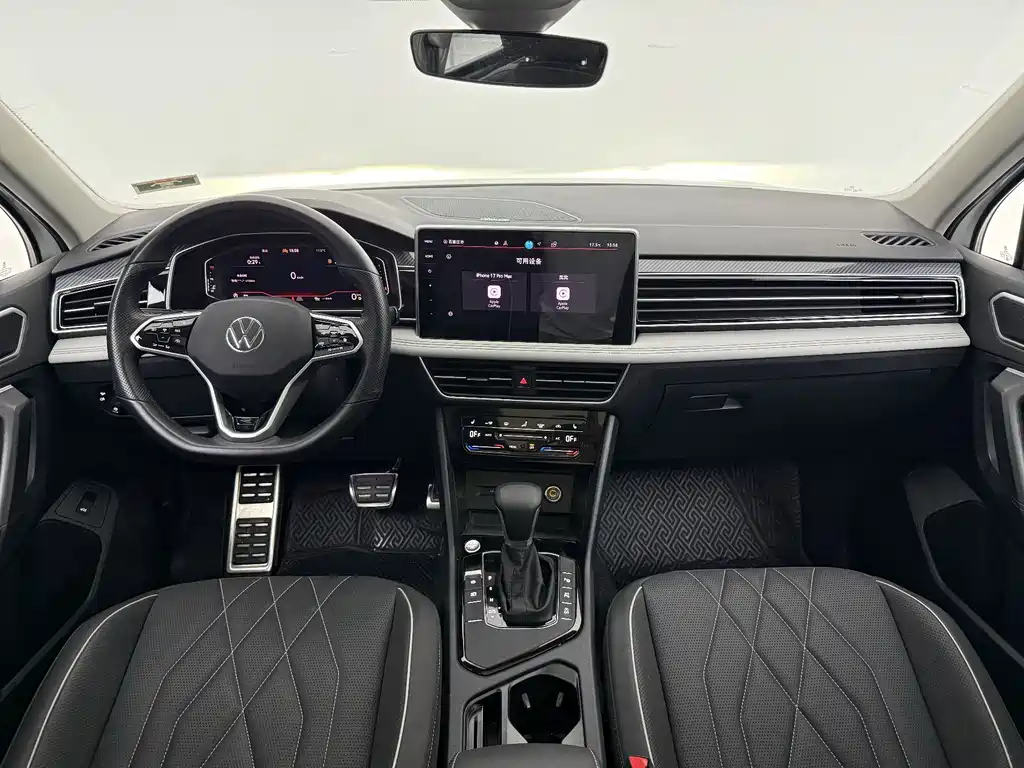 Volkswagen Tiguan L 2023 — фото 8