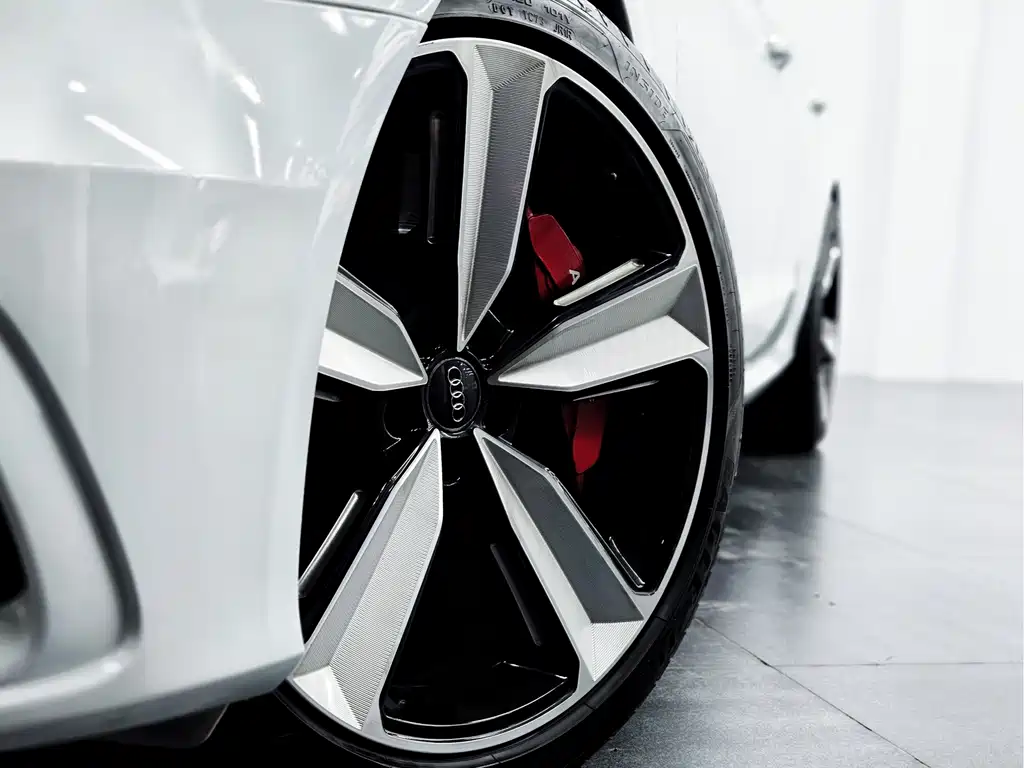 Audi S6 2013 — фото 8