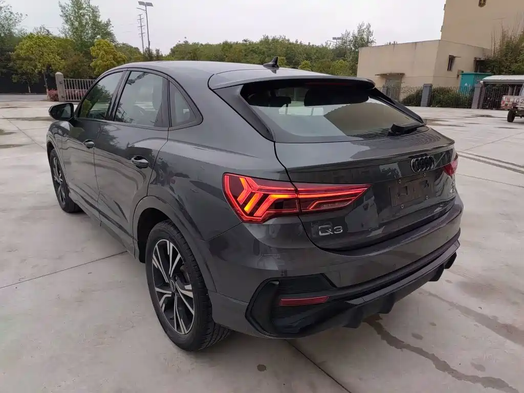 Audi Q3 Sportback 2023 — фото 23