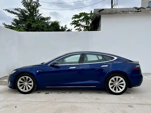 Tesla Model S 2017