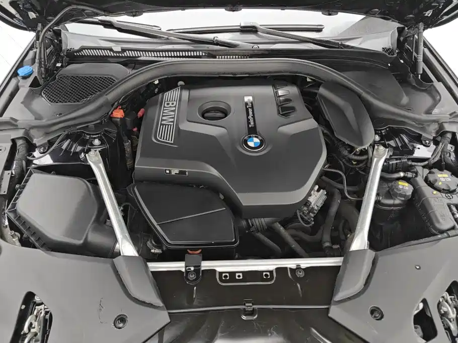 BMW 5 Series 2020 — фото 10