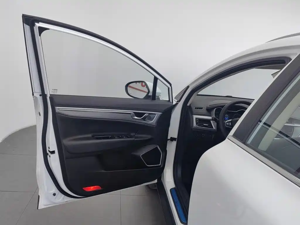 Geely Emgrand GS 2020 — фото 8