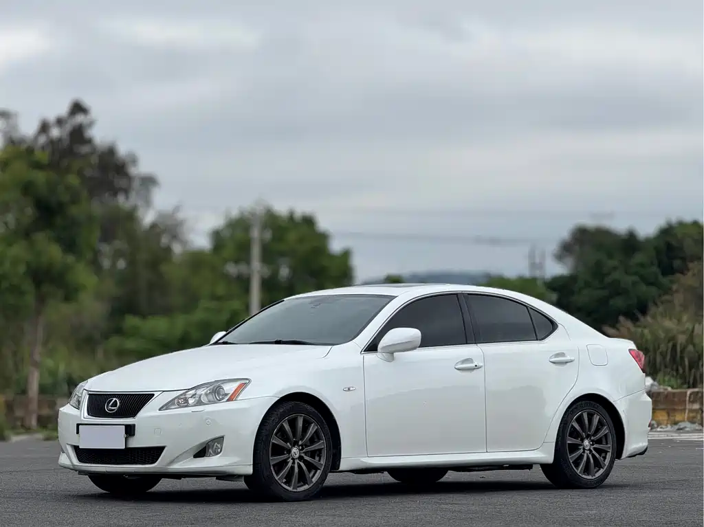 Lexus IS 2008