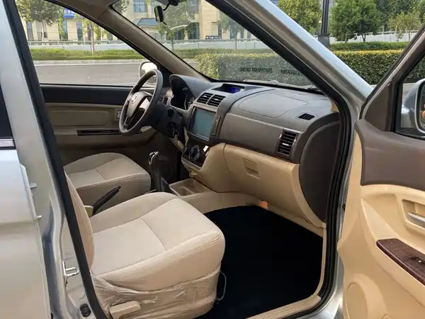 BAIC M30 2017