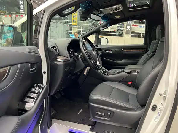 Toyota Alphard 2021