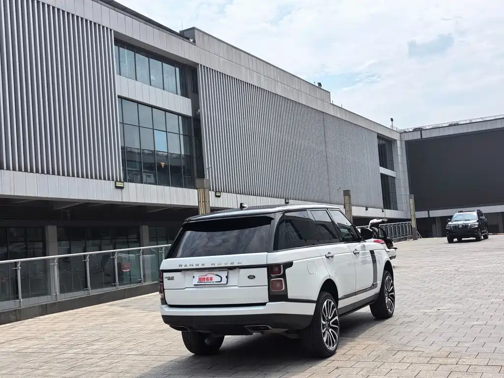 Land Rover Range Rover 2019 — фото 16