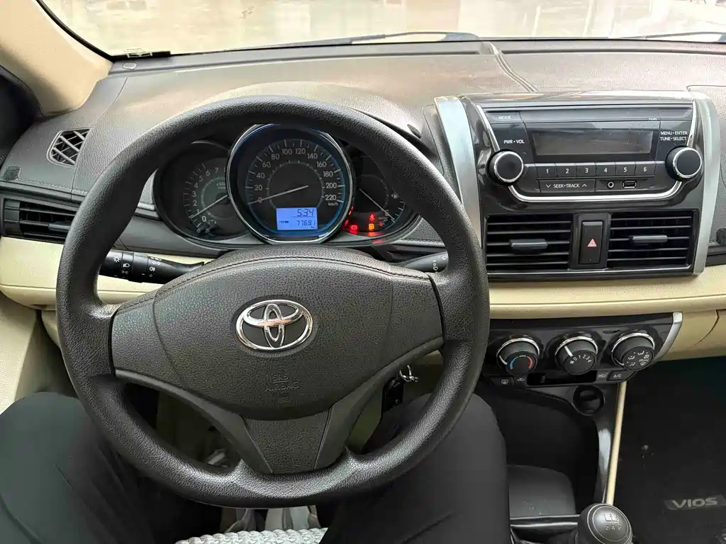 Toyota Vios 2014 — фото 6