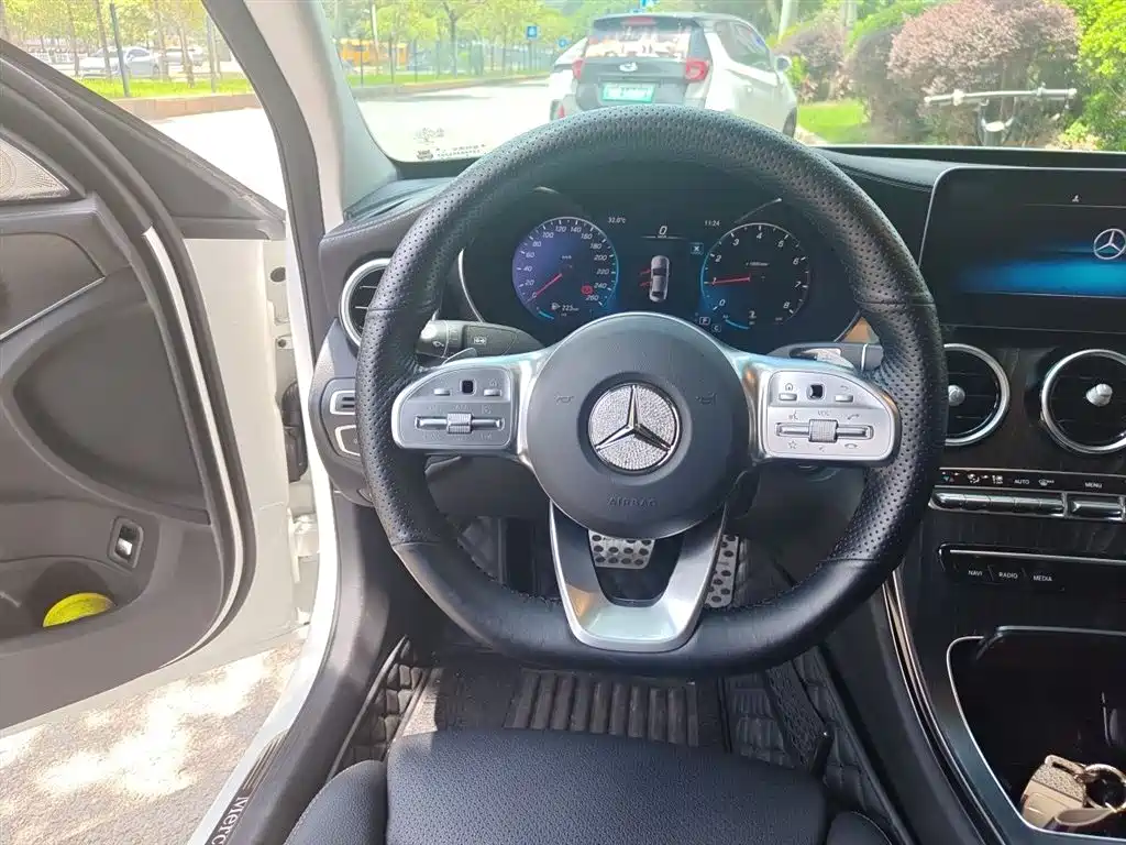 Mercedes-Benz C-Class 2021