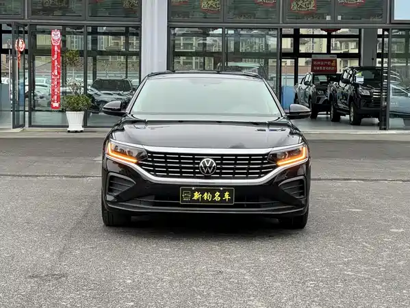 Volkswagen Passat 2023