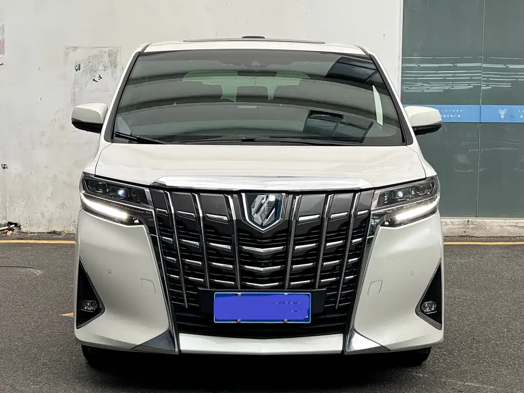 Toyota Alphard 2023 — фото 2
