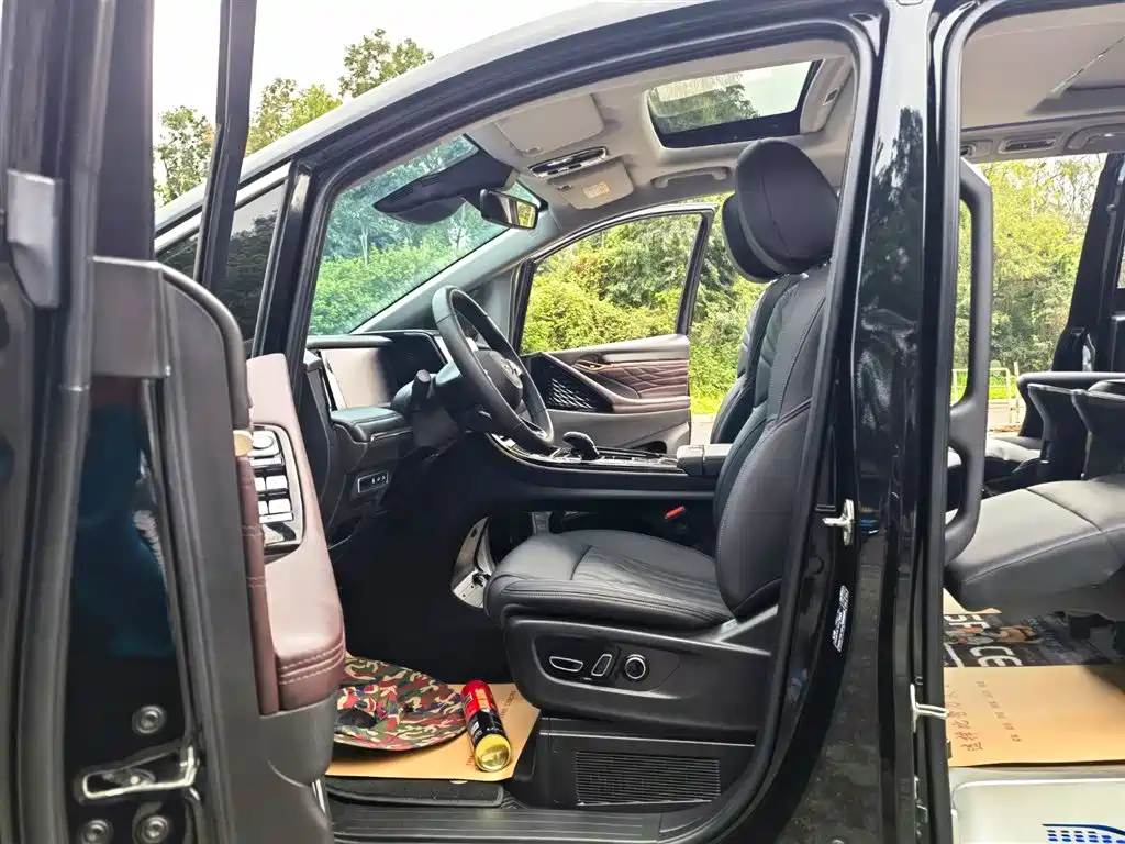 GAC Motor Trumpchi M8 2025 — фото 9