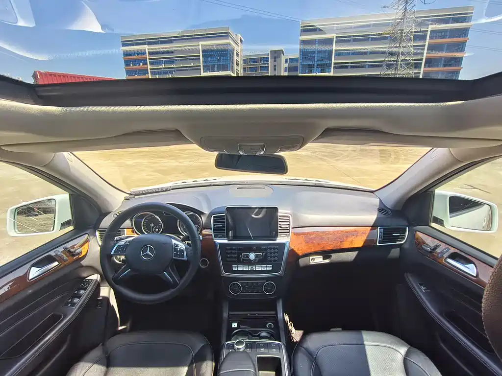Mercedes-Benz M-Class 2015 — фото 12