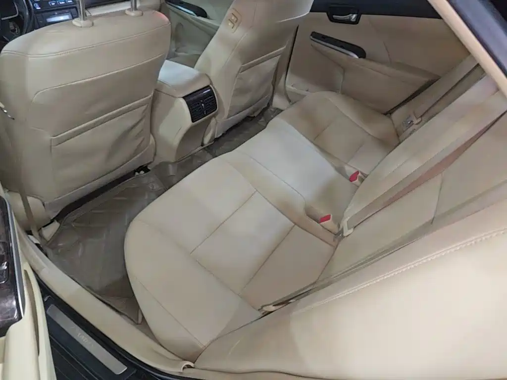 Toyota Camry 2015 — фото 17