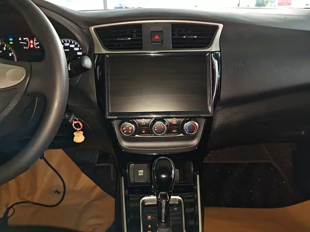 Nissan Sylphy 2018 — фото 13