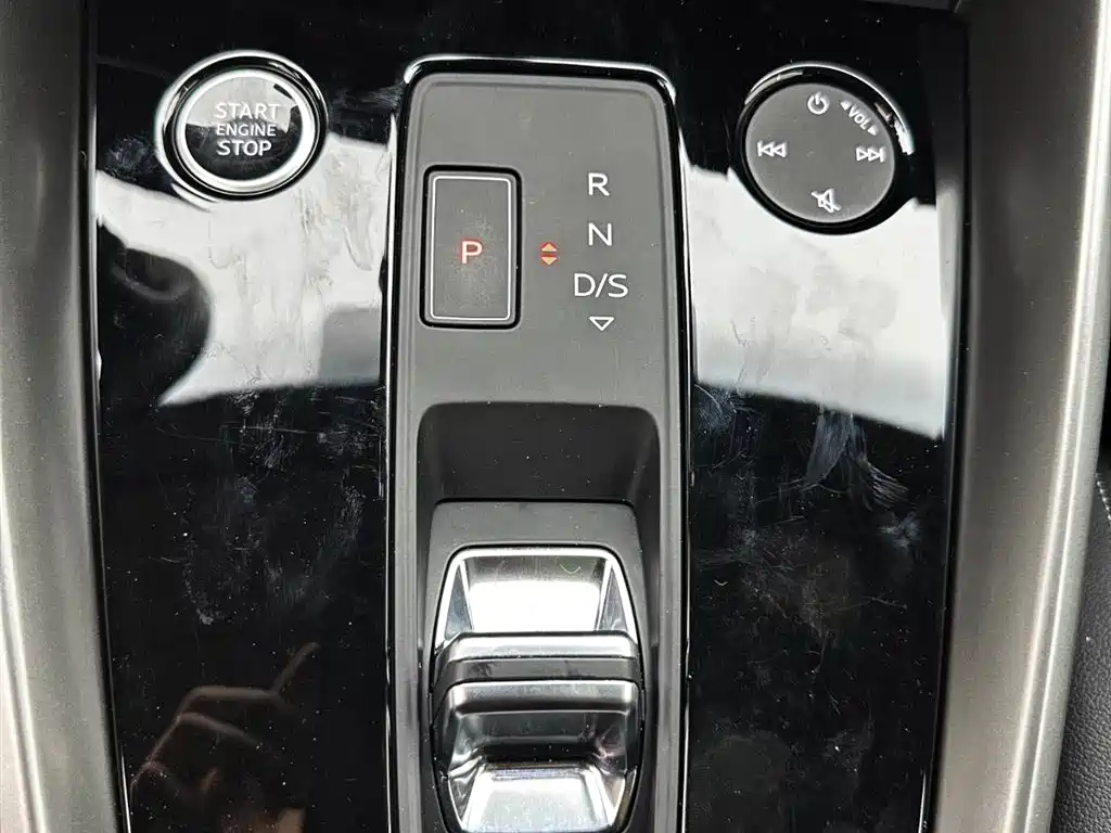 Audi A3 2023 — фото 13