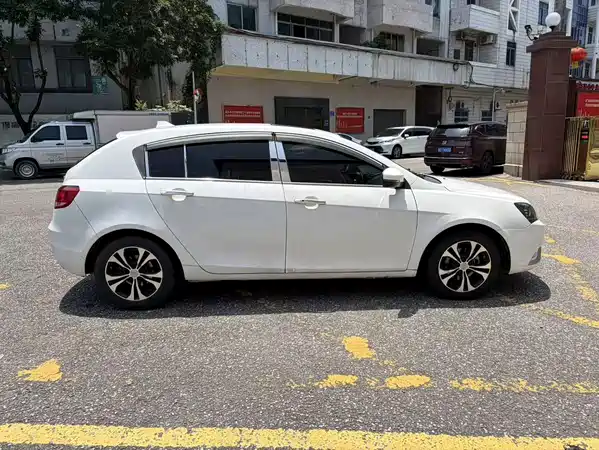 Geely Emgrand 2015