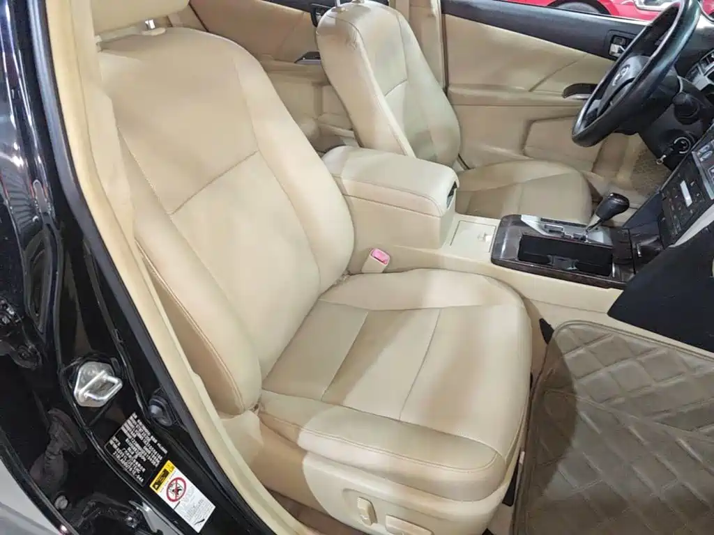 Toyota Camry 2015 — фото 25