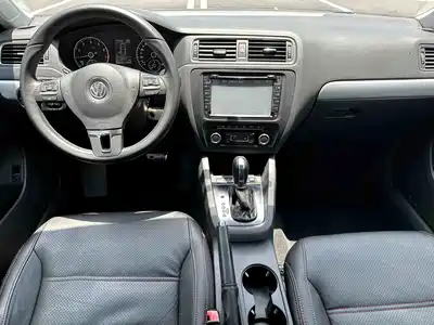 Volkswagen Sagitar 2014