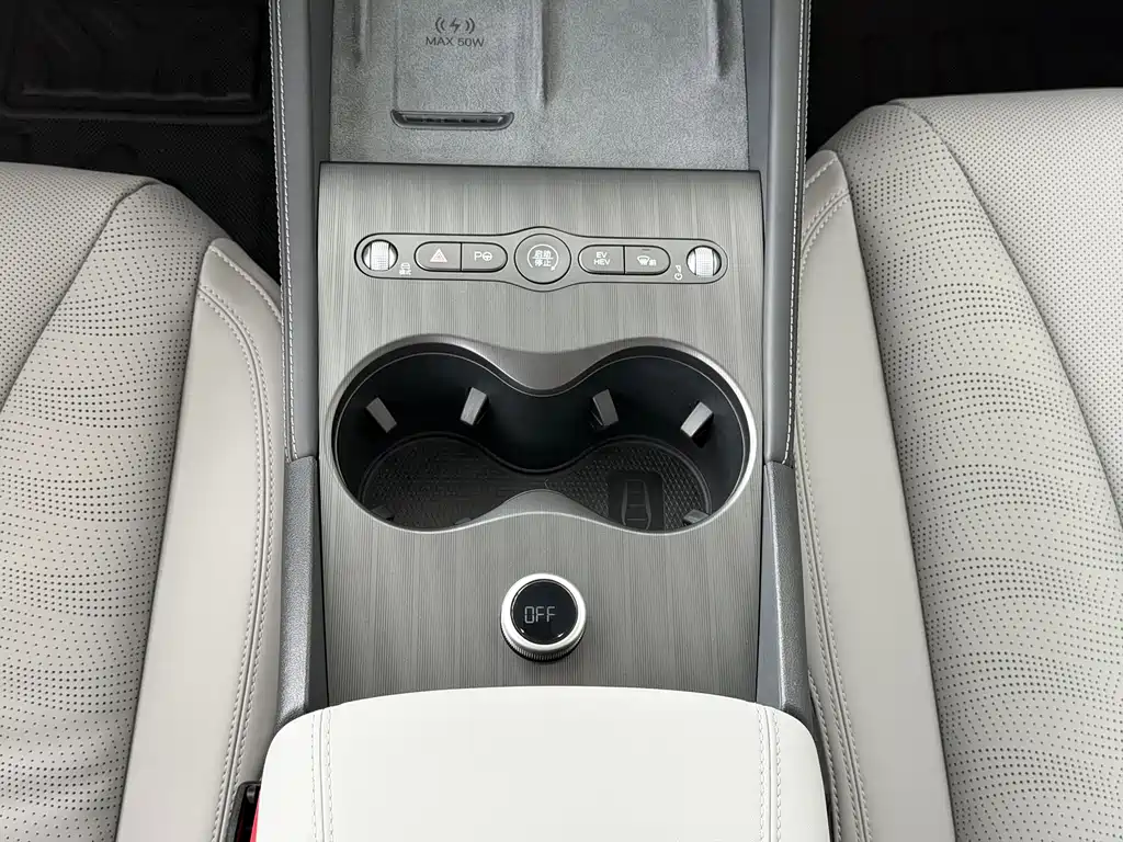BYD Seal 06 DM-i Wagon 2025 — фото 12