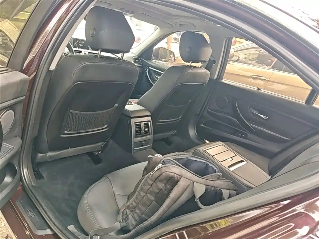 BMW 3 Series 2016 — фото 17
