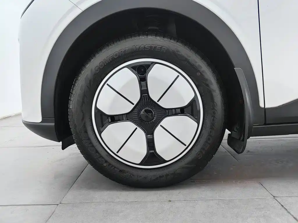 Geely Galaxy Starwish 2025 — фото 17
