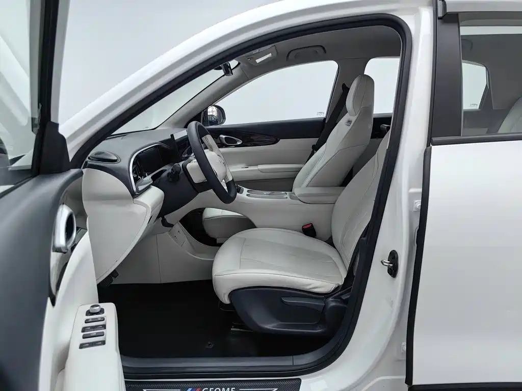 Geely Galaxy Starwish 2025 — фото 10