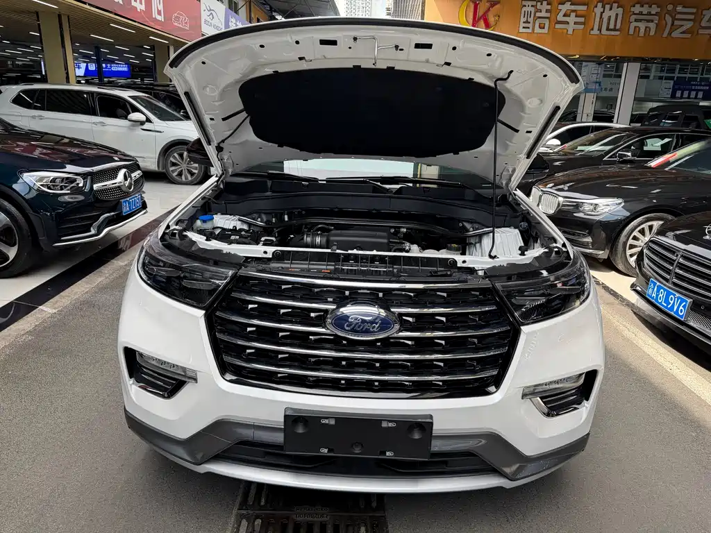 Ford Explorer 2022 — фото 32