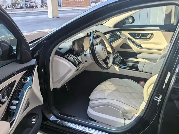Mercedes-Benz Maybach S-Class 2023