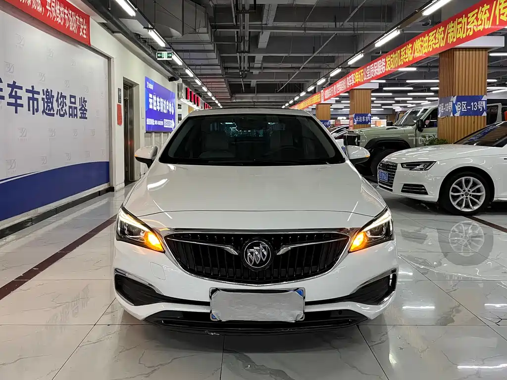 Buick Verano 2018 — фото 1