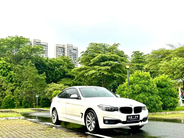 BMW 3 Series GT 2019