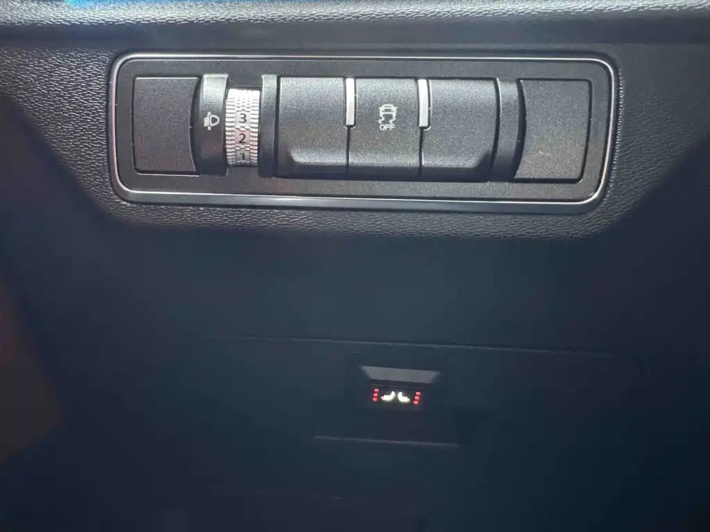 Jetour X70 PLUS 2022 — фото 12