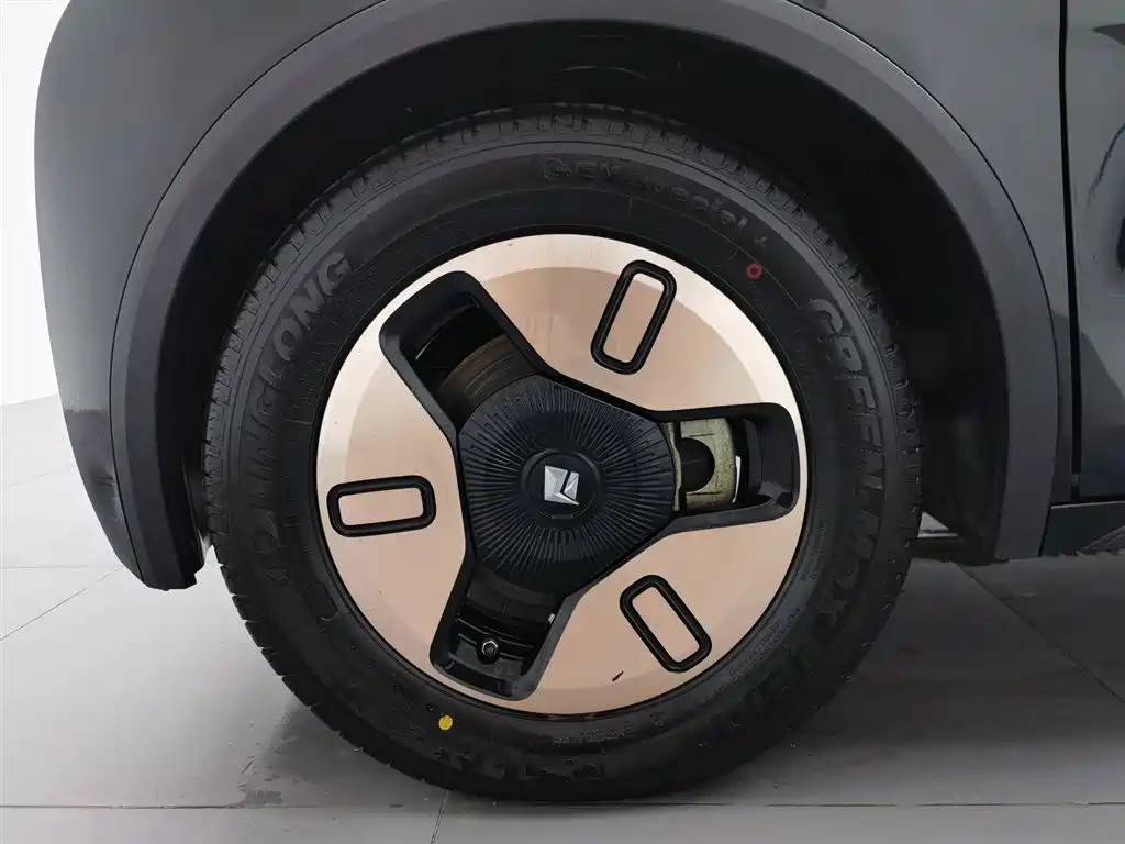 Baojun KiWi EV 2022 — фото 17