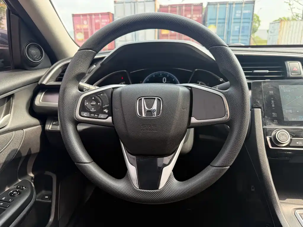 Honda Civic 2017 — фото 10