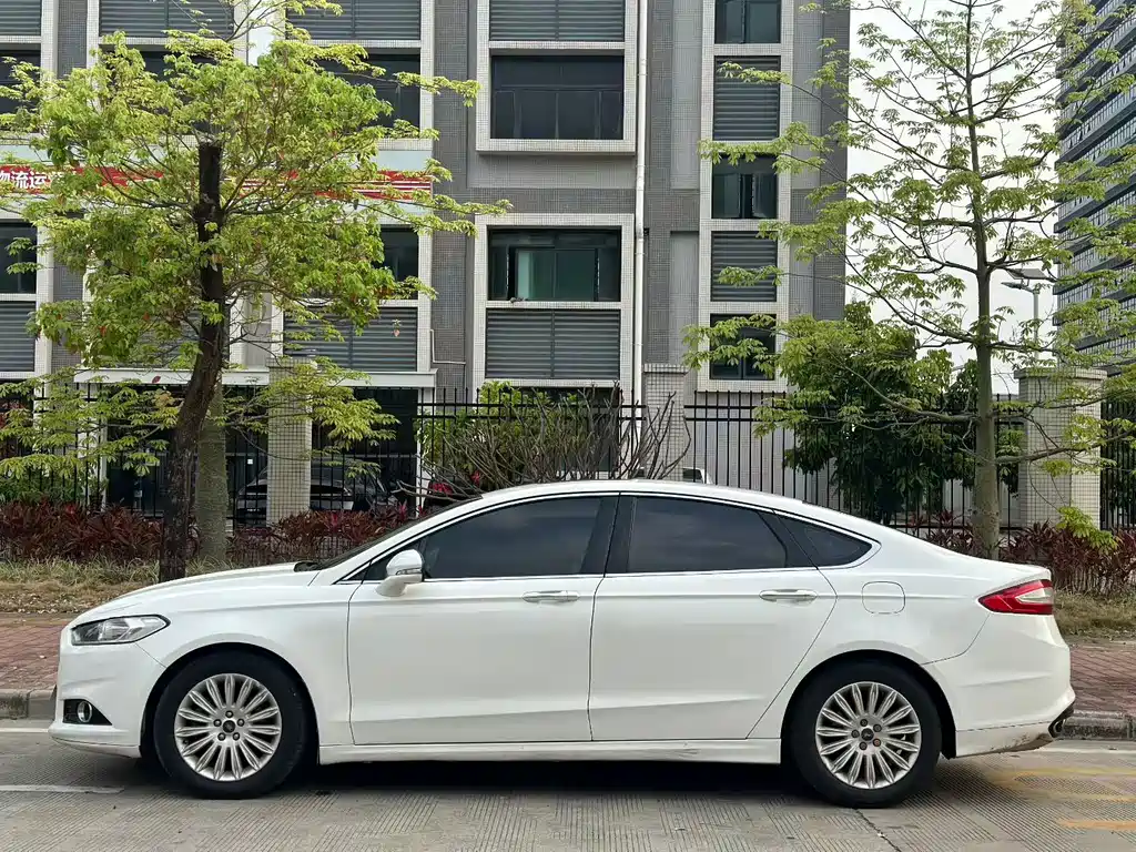 Ford Mondeo 2016 — фото 3