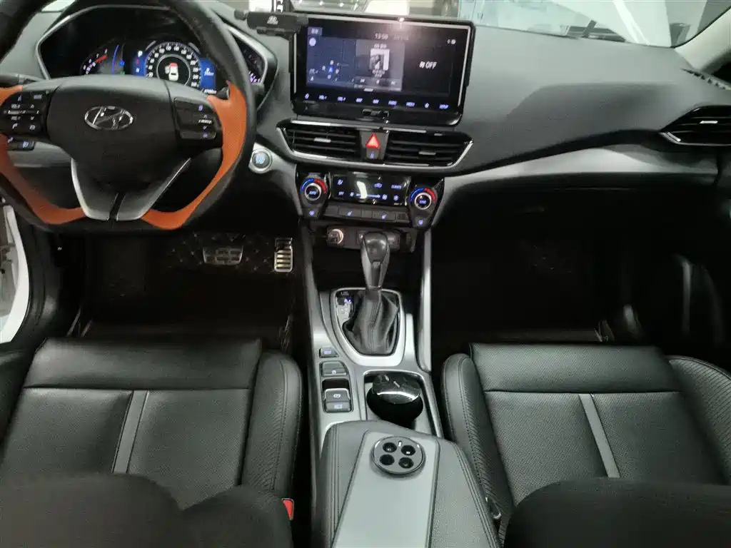 Hyundai Fista 2020 — фото 14