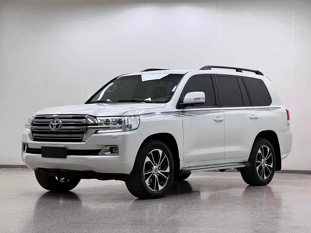 Toyota Land Cruiser 2020 — фото 1