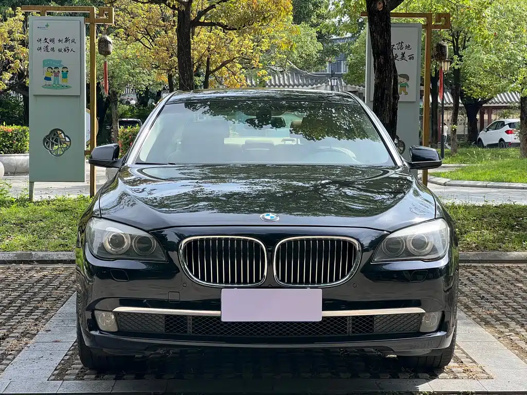 BMW 7 Series 2009 — фото 2