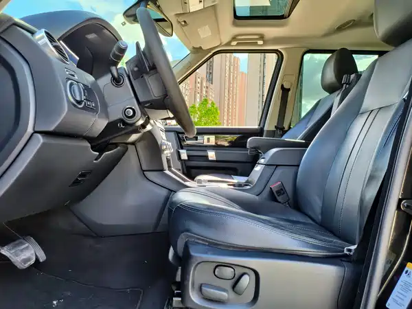 Land Rover Discovery 2015