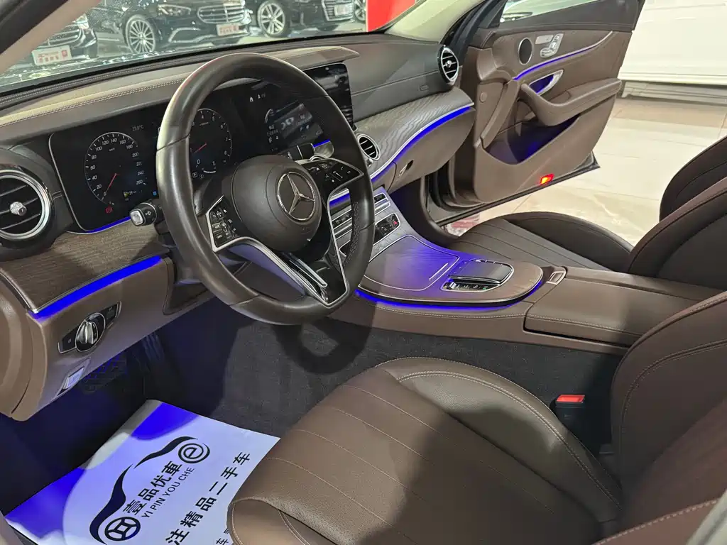 Mercedes-Benz E-Class 2023 — фото 16