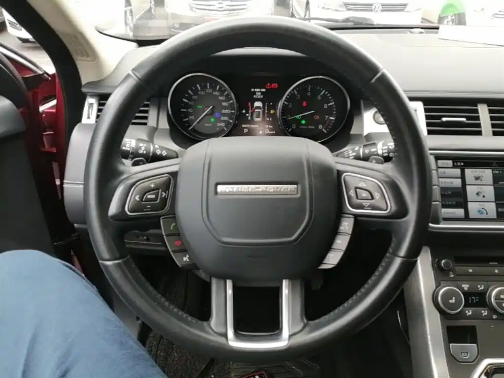 Land Rover Evoque 2016 — фото 11