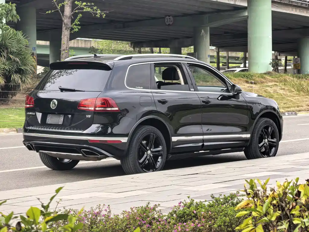 Volkswagen Touareg 2017 — фото 5