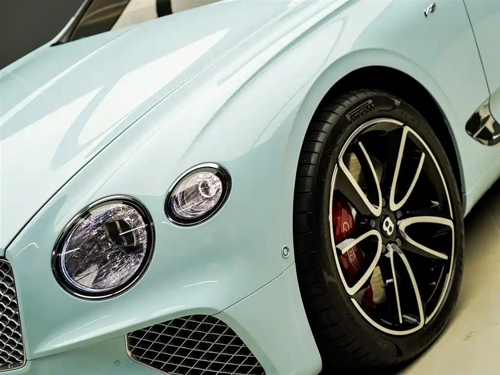 Bentley Continental 2023 — фото 14