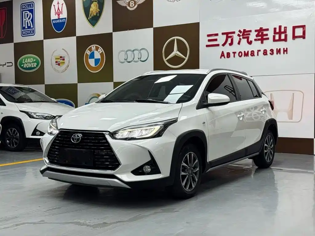 Toyota Yaris L 2022