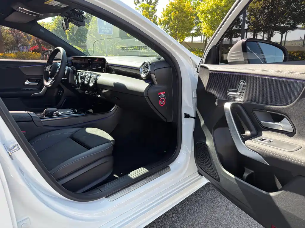 Mercedes-Benz A-Class 2023 — фото 29