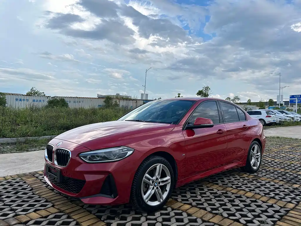 BMW 1 Series 2020 — фото 1