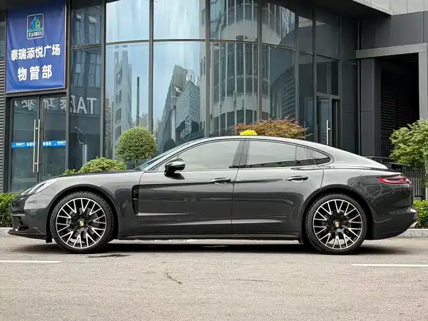 Porsche Panamera 2020